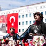 Manisa’da 19 Mayıs Coşkusu Cumhuriyet Meydanı’na Taştı
