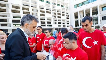 Özel bireyler bir günlüğüne asker oldu