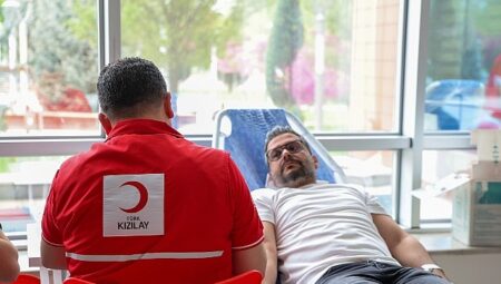 Selçuklu Belediyesi Kızılay’a Destek Olmayı Sürdürüyor
