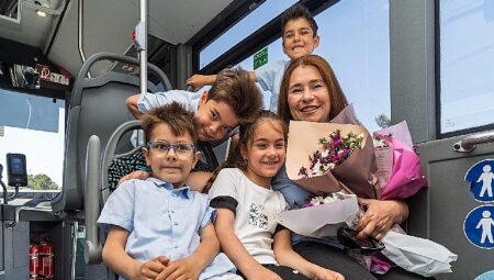 Zerrin Kaptan’a dördüzlerinden sürpriz