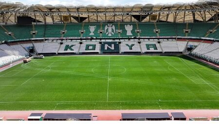 Başkan Altay, Konya Büyükşehir Stadyumu’nun Zemininde Renovasyon Çalışması Başlattıklarını Açıkladı
