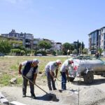 Burhaniye’de Park ve Yeşil Alanlarda Çalışmalar Kesintisiz Sürüyor
