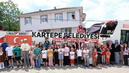Kartepe’de Bayram Coşkusu Mahalle Mahalle Yaşandı