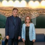 Başkan Tugay Güzelbahçe’de esnaf ve vatandaşlarla buluştu