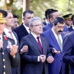 DEÜ Rektörü Prof. Dr. Bayram Yılmaz, 15 Temmuz Demokrasi ve Millî Birlik Günü programlarına katıldı