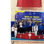 Kocaeli’nin gururu Kağıtspor kürsülerden inmiyor