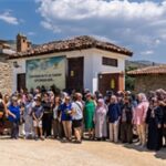 Kültür gezileriyle İzmir’i keşfettiler