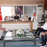 Belediye personelinden Başkan Topaloğlu’na veda ziyareti