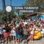 Konaklı çocuklar ve kadınlar denizle buluşmaya devam ediyor