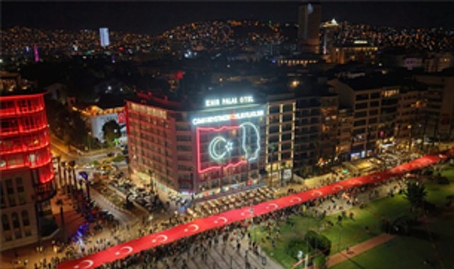 9 Eylül coşkusu fener alayıyla son buldu