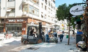 Bostanlı Cemal Bülbül Sokak’ta yenileme hamlesi başladı