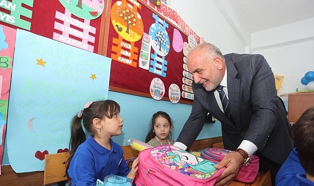 Canik’te Tüm Öğrenciler Çanta ve Kırtasiye Setlerine Kavuştu