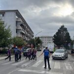 Ders zili çaldı, zabıta okul önlerinde tedbir aldı