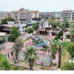 Seferihisar Belediyesi, çocukları geçmişin sokak oyunlarıyla buluşturdu.