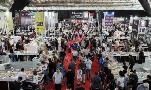 Antalya Kitap Fuarı’nda ikinci gün yoğunluğu