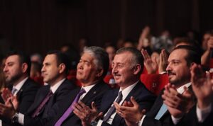 Gençliğin Başkenti Kocaeli’de  300 milyon tek ses tek yürek
