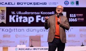 Kocaeli Kitap Fuarı, farklı konu ve konuklarıyla devam ediyor; Sayar’dan ekranlara ve hıza karşı hayat dersi