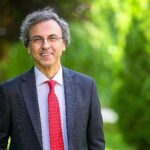 Prof. Dr. Ahmet AydınZehirli ve Yenilebilir Mantarlar Birbirine Benzeyebilir